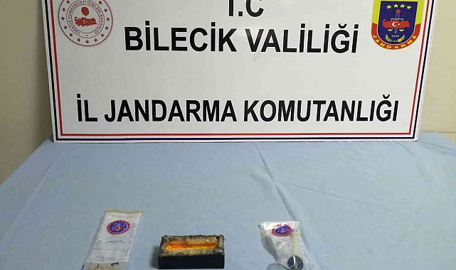 Yol kontrolünde araç içinde uyuşturucu ele geçirildi