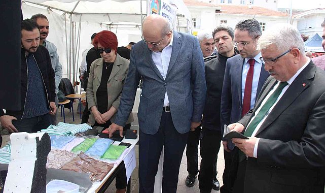 Yozgat&#039;ta öğrenciler, mesleki becerilerini sergiledi