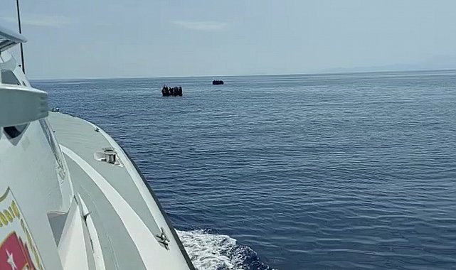 Yunanlar denizin ortasına bıraktı