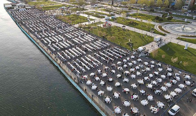 Yüz binlerce vatandaş Ramazan coşkusunu birlikte yaşadı