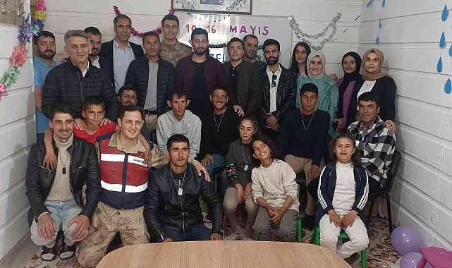 Yüzbaşı Özkök'ten özel bireylere anlamlı hediye