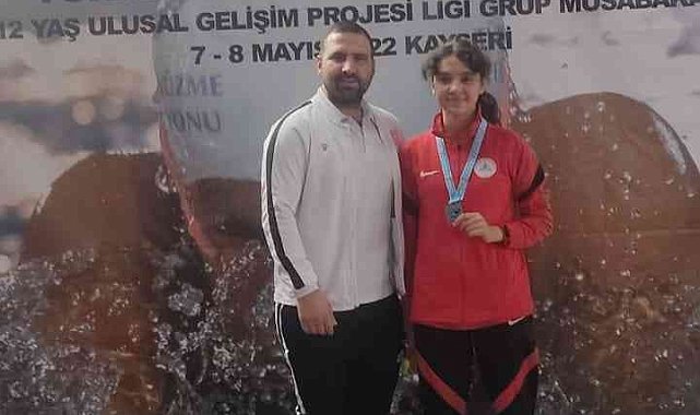 Yüzücüler Kayseri'den Madalyalarla döndü