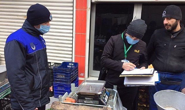 Zeytinburnu'nda pazarlarda sıkı denetim