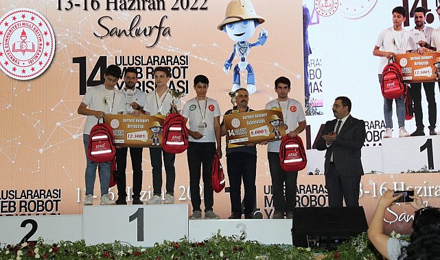 14. Uluslararası MEB Robot Yarışması'nda ödül töreni yapıldı