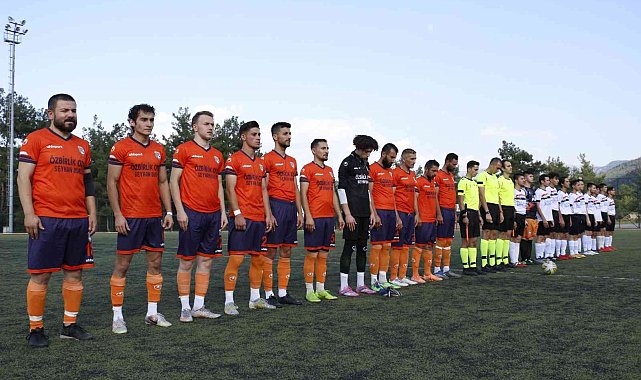 18 maçtır yenilmeyen Yeşilçınar şampiyon oldu