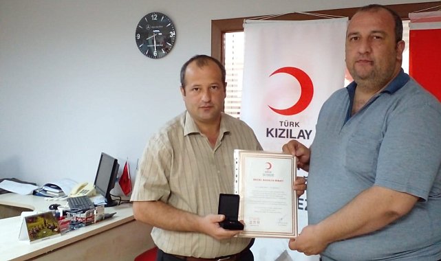 20 yıldır kan bağışında bulunuyor