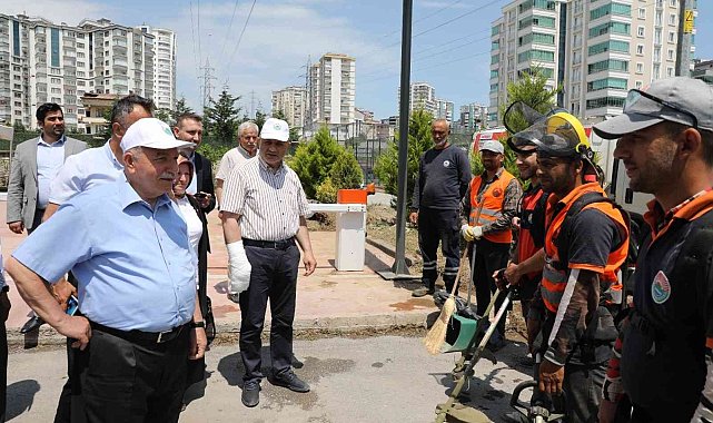 'Belediye Mahallemizde Çadırı' ile sorunlar yerinde çözülüyor