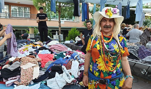 &#039;Bıyıklı Dudu Abla&#039;dan sıra dışı pazarlama yöntemi