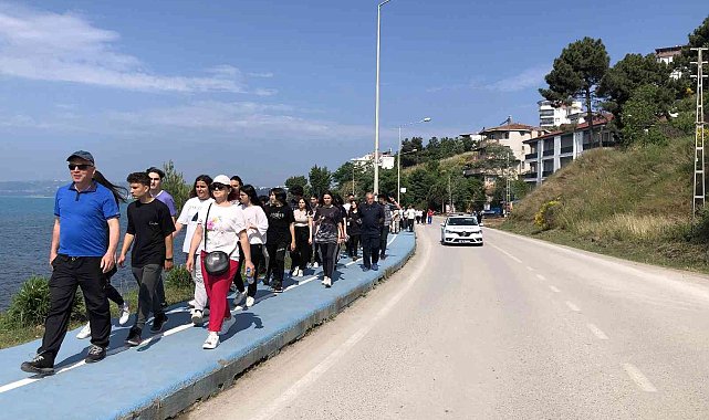 'Dijital bağımlılığa' dikkat yürüyüşü