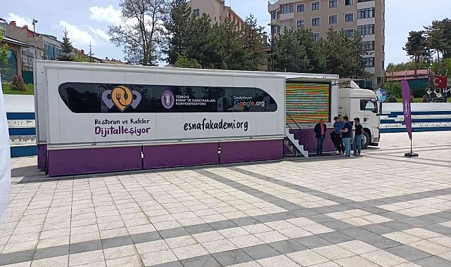 &#039;Restoran ve Kafeler Dijitalleşiyor Projesi&#039; eğitim tırı Erzurum&#039;da