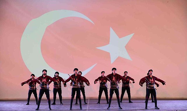 7 ülkeden gelen 250 dansçı nefesleri kesti