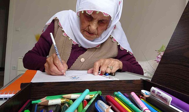 90 yaşından sonra resim yapmaya başladı, 2 yılda 200 resim çizdi
