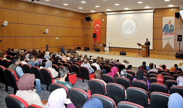 Abdurrahim Karakoç ÇAKÜ'de anıldı