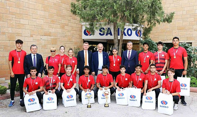 Adil Sani Konukoğlu Spor Lisesi öğrencilerinin başarısı