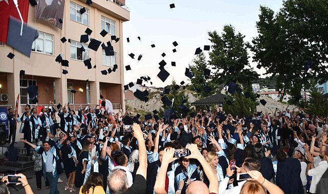 ADÜ Söke İşletme Fakültesi&#039;nde mezuniyet töreni gerçekleştirildi