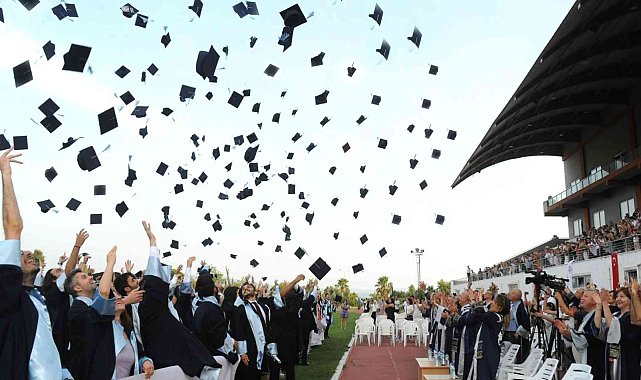 ADÜ Tıp Fakültesi Mezuniyet Töreni gerçekleştirildi