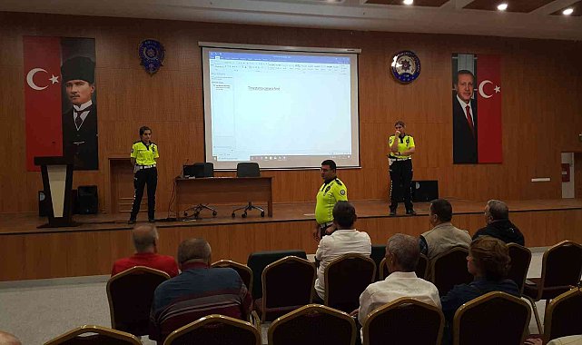 Afyonkarahisar'da 410 fahri trafik müfettişine eğitim verildi