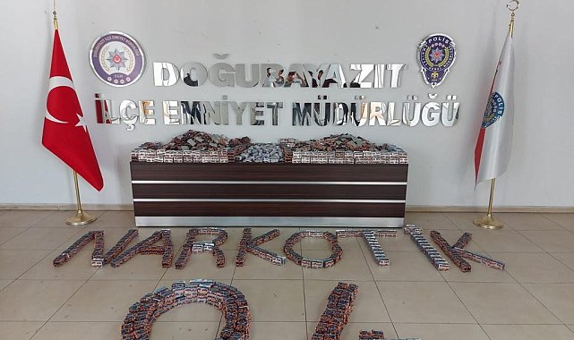 Ağrı&#039;da 8 bin 620 kutu &#039;Sentetik Ecza&#039; ele geçirildi