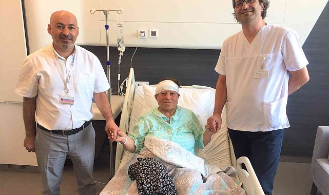 Ağzındaki bütün sağlam azı dişlerini çektirdi, ağrıları yine de dinmedi