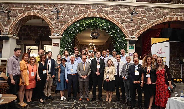 Ahilik kültüründen ilham alan gençler ve zanaatkarlar Kemeraltı'nda buluşacak