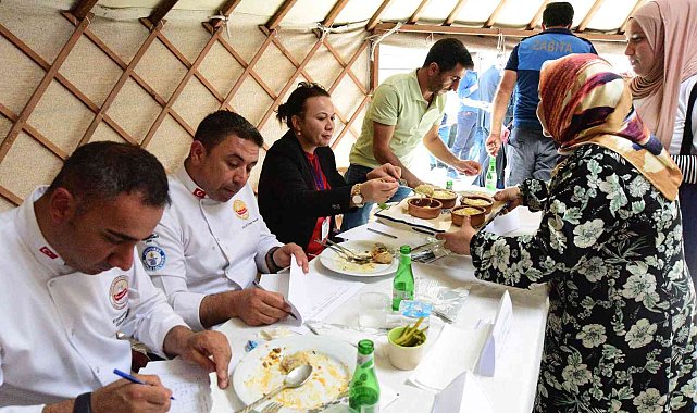 Ahlat&#039;ta yöresel yemek yarışması