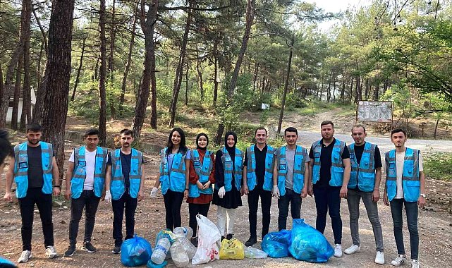 AK Gençler çevre temizliği yaptı