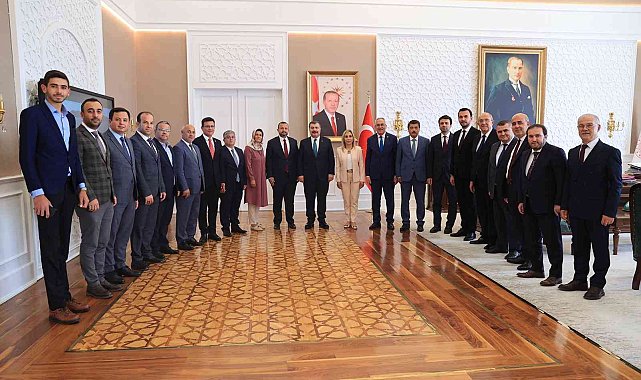 AK Parti Antalya Teşkilatı&#039;ndan Ankara çıkarması