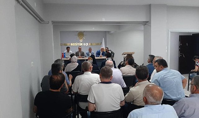 AK Parti Bozüyük İlçe Başkanlığı Yönetim Kurulu toplandı