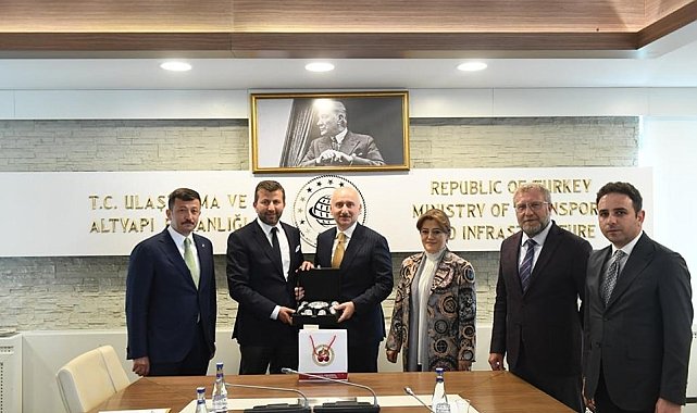 AK Parti Kütahya heyetinden Bakan Adil Karaismailoğlu&#039;na ziyaret