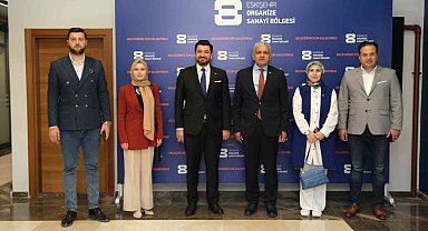 AK Parti Tepebaşı heyetinden Başkan Küpeli'ye ziyaret