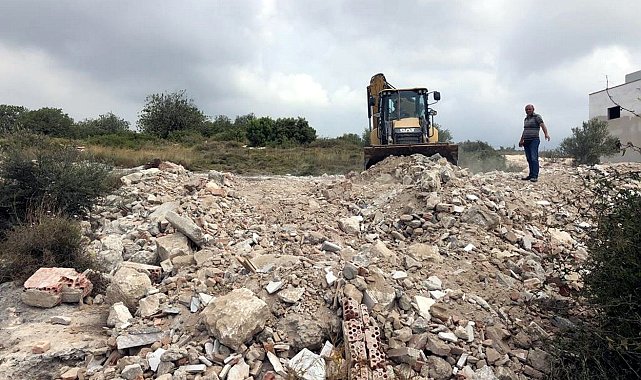 Akdeniz Belediyesi Fen İşleri ekipleri yoğun mesaide