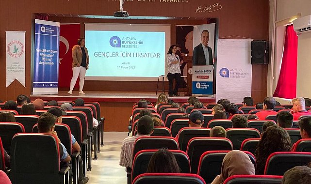 Akseki&#039;de gençlere yönelik fırsatlar anlatıldı