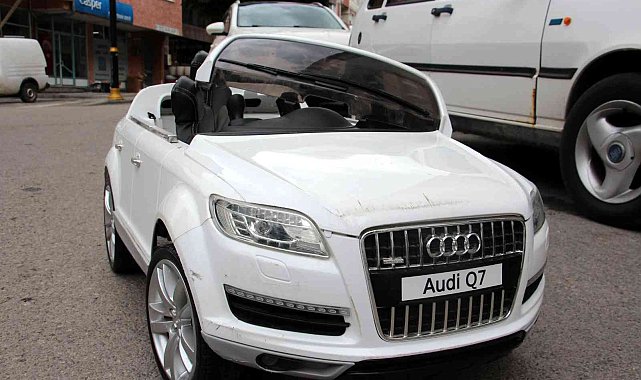 Akülü araba hırsızı yakayı ele verdi