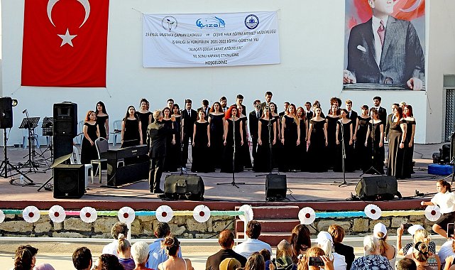 Alaçatı Çocuk Sanat Atölyeleri yıl sonu kapanışında coşkulu konser