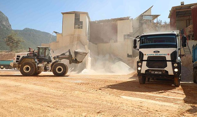 Alanya Belediyesi maden kalker ocağında üretimi 2 katına çıkardı