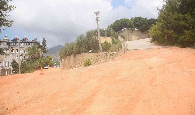 Alanya&#039;da 3 mahallenin ulaşım sorunu çözüldü