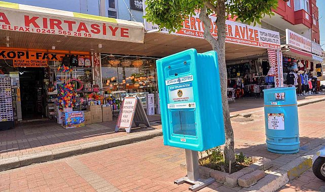 Alanya'nın dört bir yanına kitap kumbaraları konuldu