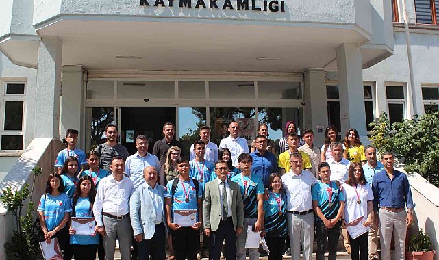 Alaşehirli öğrenciler Model Uçak Türkiye Şampiyonası&#039;nda madalyaları topladı