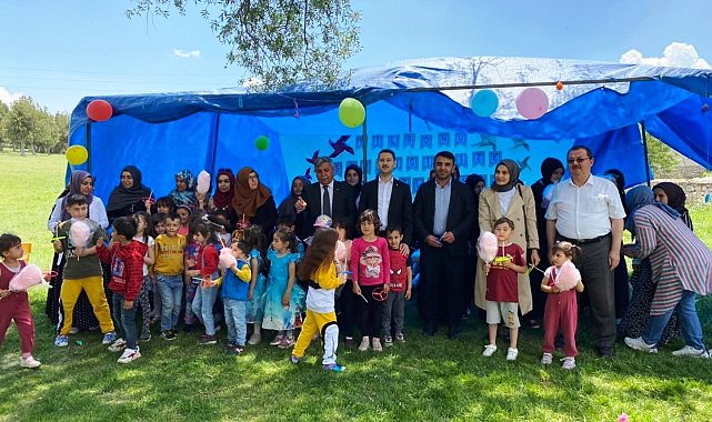 Altıntaş&#039;ta kadim oyunlar şenliği ve yıl sonu etkinliği