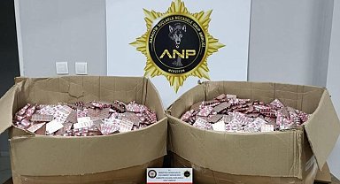 Amasya'da bir araçta 46 binden fazla sentetik ecza ele geçirildi