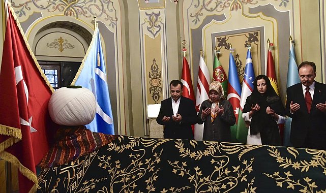 Anayasa Mahkemesi Başkanı Arslan, Ertuğrul Gazi ve Şeyh Edebali türbelerini ziyaret etti