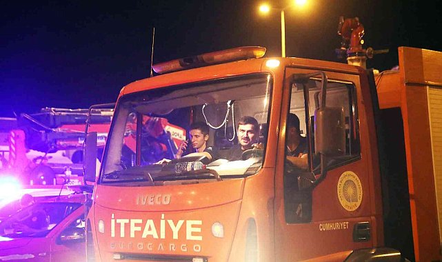 Antalya Büyükşehir&#039;den Marmaris&#039;e 7 araç ve 17 personel yardımı