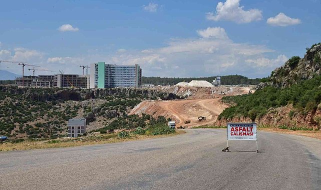 Antalya Şehir Hastanesi'ne konforlu yollar