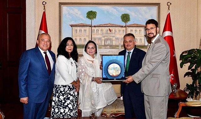 Antalya Valisi Yazıcı: "Bu şehrin kolları bir şekilde turizme çıkıyor"