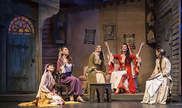 Antalya'da bin 152 film gösterilirken, toplamda 478 bin 682 seyirci sayısına ulaşıldı