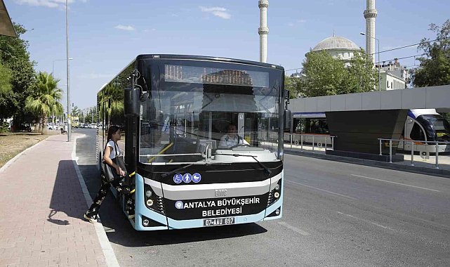 Antalya&#039;da YKS adaylarına toplu ulaşım desteği