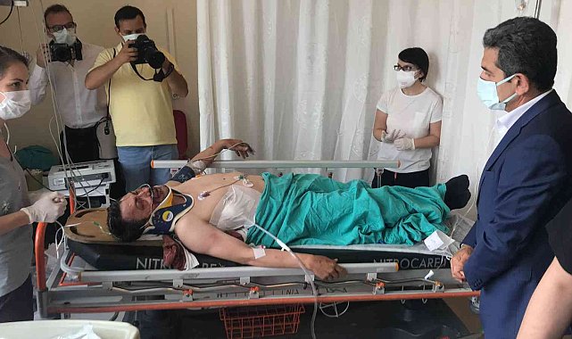 Askeri araçla İlçe Milli Eğitim Müdürlüğünün aracı çarpıştı: 1 ölü, 9 yaralı