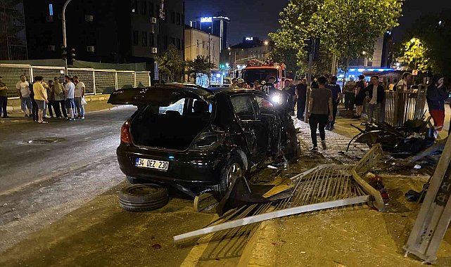 Ataşehir'de sürücüsünün kontrolünü kaybettiği otomobil demir korkuluklara çarparak durabildi: 1 yaralı