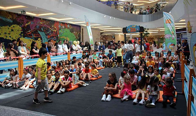 AVM&#039;de Babalar Günü ve karne coşkusu bir arada yaşandı