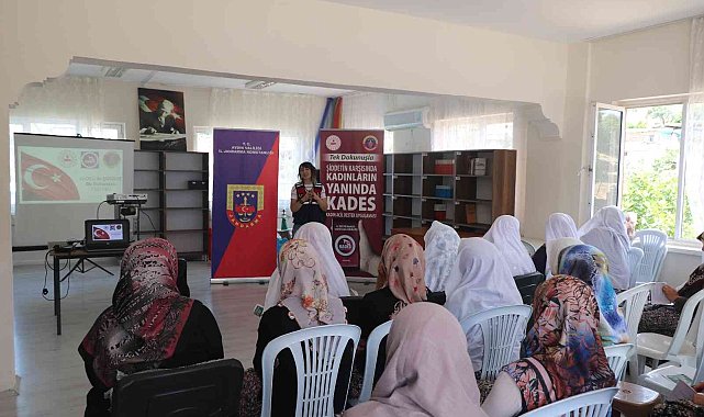 Aydın jandarması Yenipazarlı kadınları KADES hakkında bilgilendirdi